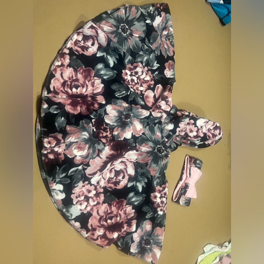 Floral fleece Car seat Poncho with Fleece bow - Picture 2 of 5